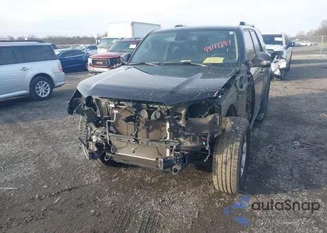 2020 Toyota 4Runner Sr5 Premium z USA, uszkodzony, nr VIN JTEBU5JR3L5769618